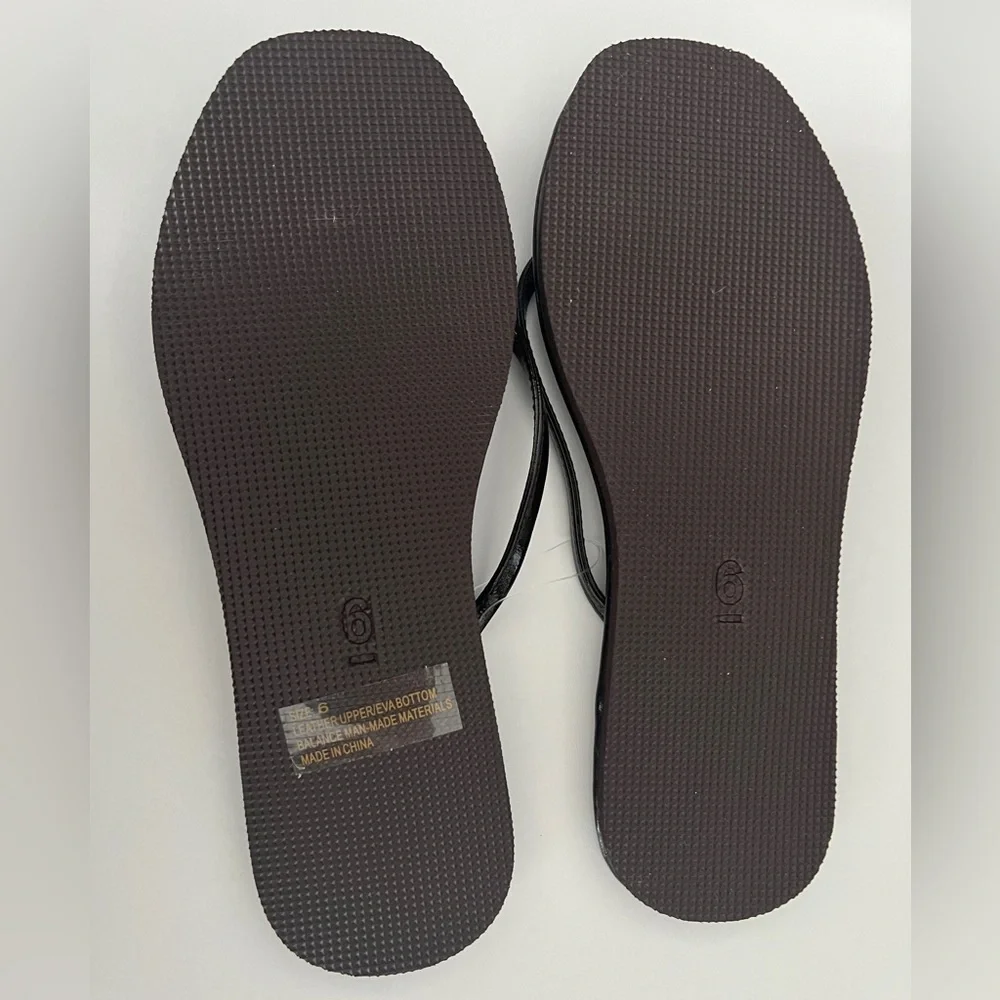 NEW SCOOP Beach flip-flop sandals, black, size 6